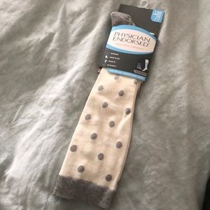 NWT polka dot compression socks